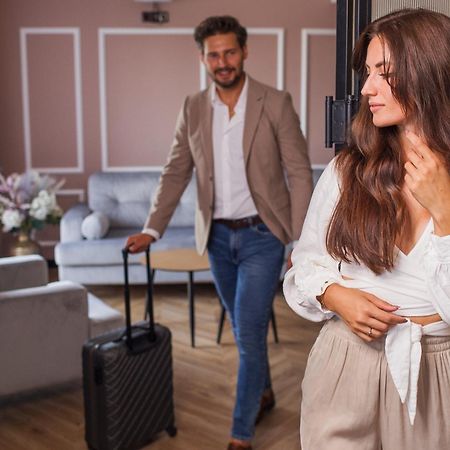 Resto Inn - Smart Apartamenty Blisko Energylandii Polwies Luaran gambar