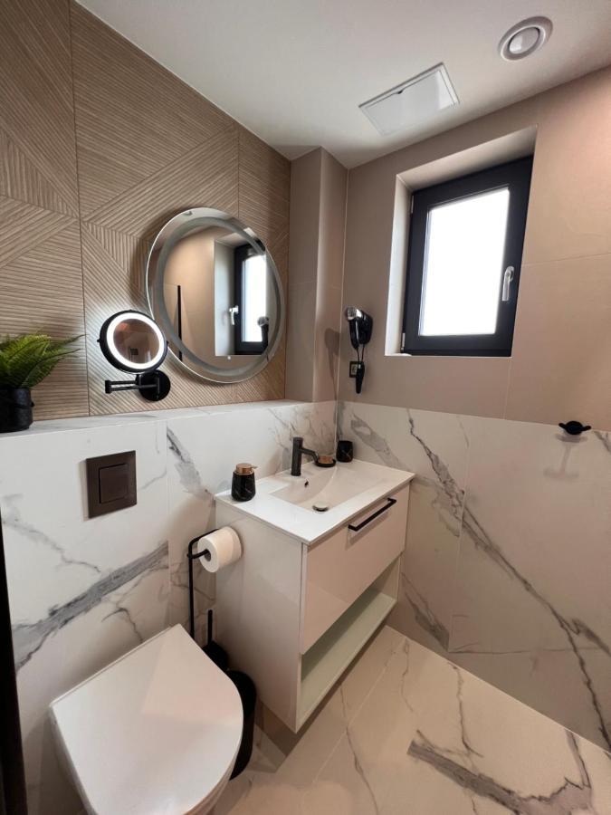 Resto Inn - Smart Apartamenty Blisko Energylandii Polwies Luaran gambar