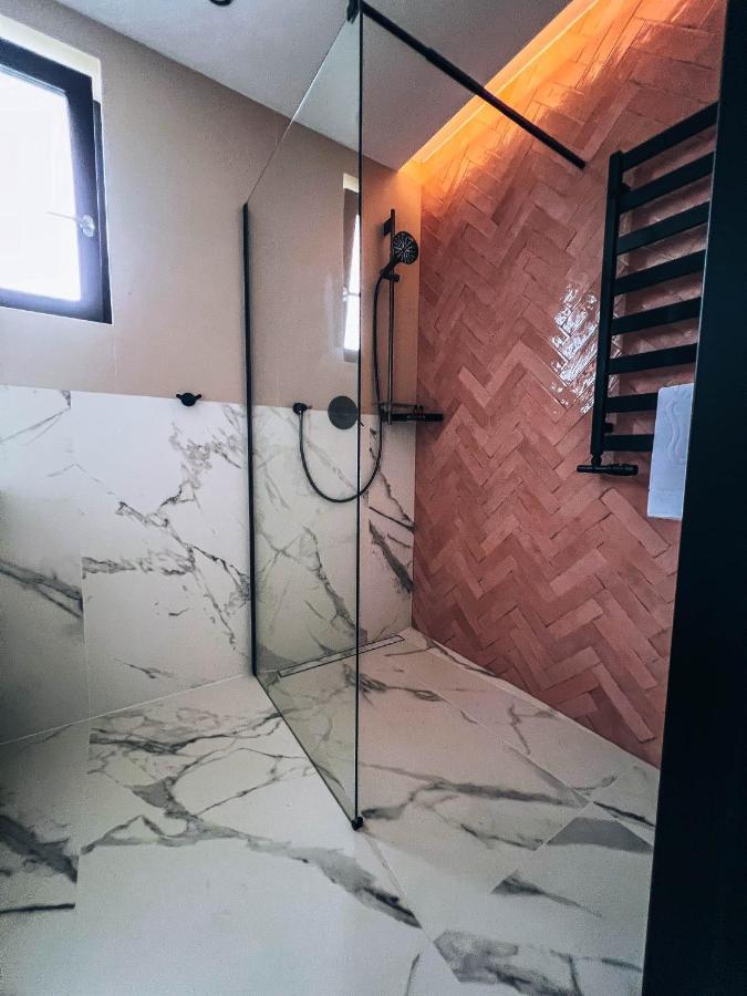 Resto Inn - Smart Apartamenty Blisko Energylandii Polwies Luaran gambar