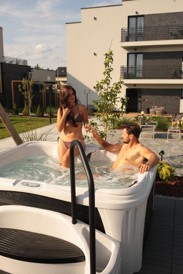 Resto Inn - Smart Apartamenty Blisko Energylandii Polwies Luaran gambar