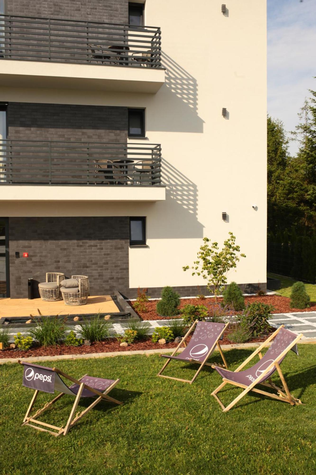 Resto Inn - Smart Apartamenty Blisko Energylandii Polwies Luaran gambar
